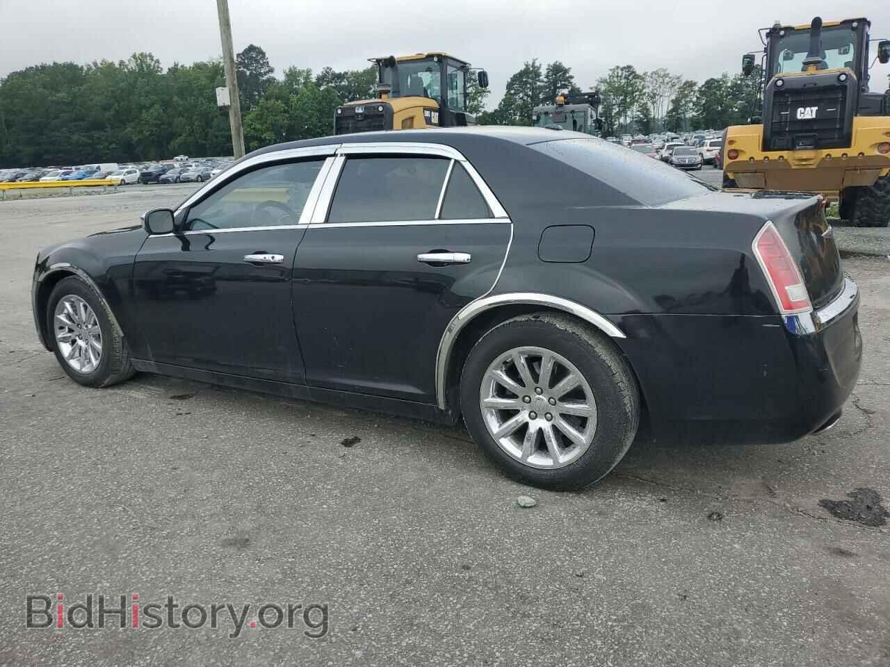 2013 CHRYSLER 300 - VIN: 2C3CCAAG4DH548675 - Фото 2
