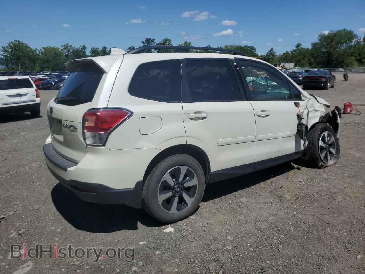 2017 SUBARU FORESTER - VIN: JF2SJAGC3HH515276 - Фото 3