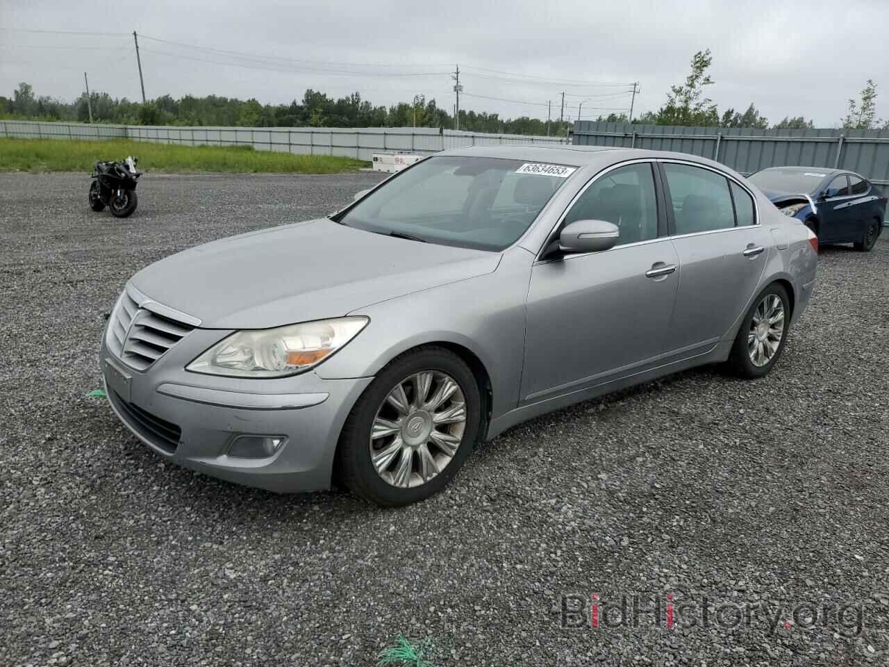 Photo KMHGC46EX9U022427 - HYUNDAI GENESIS 2009