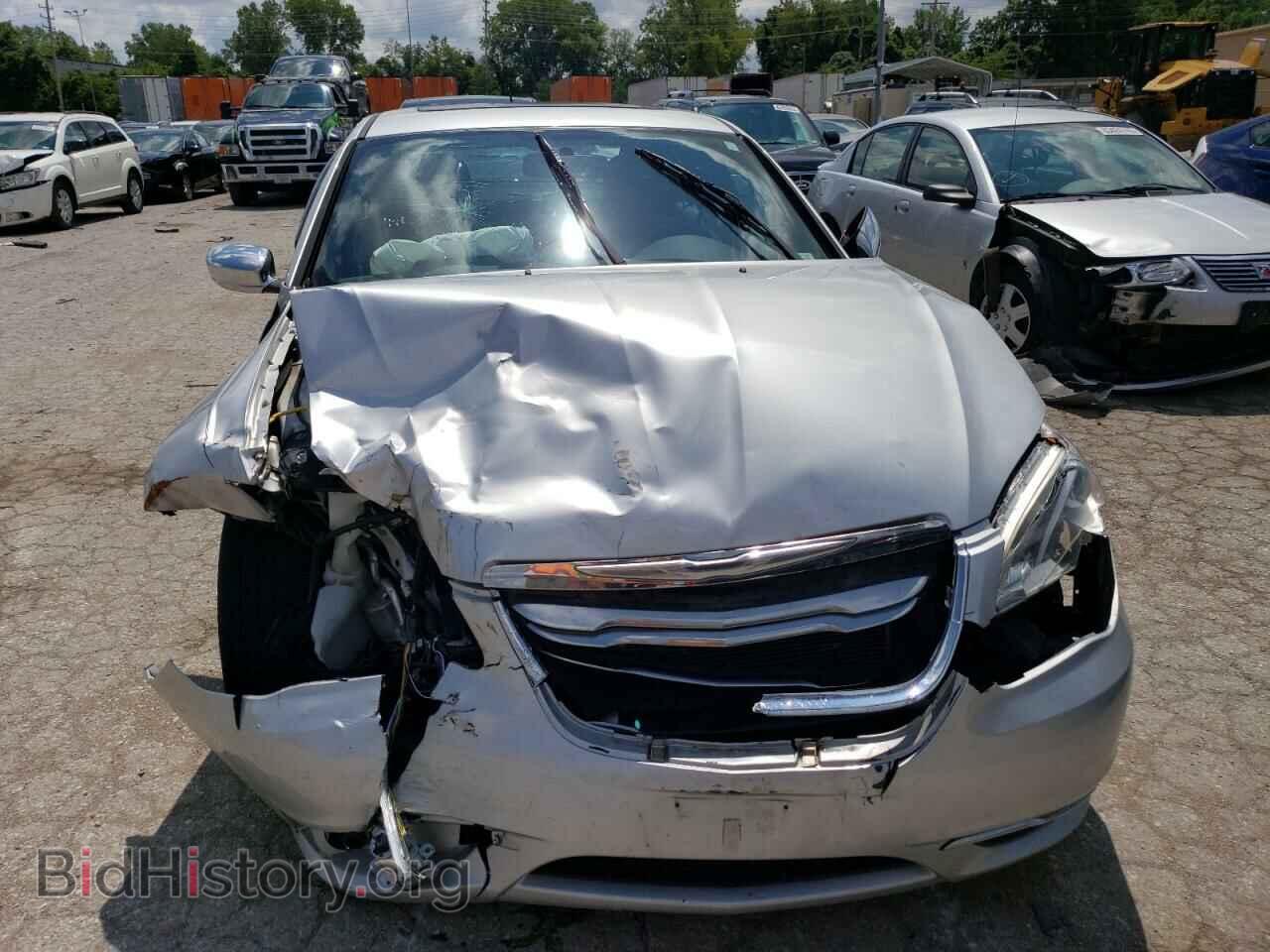 2012 CHRYSLER 200 - VIN: 1C3CCBCGXCN279350 - Фото 5
