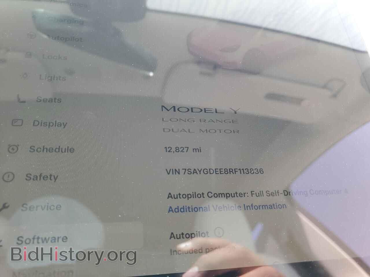 2024 TESLA MODEL Y - VIN: 7SAYGDEE8RF113836 - Фото 9