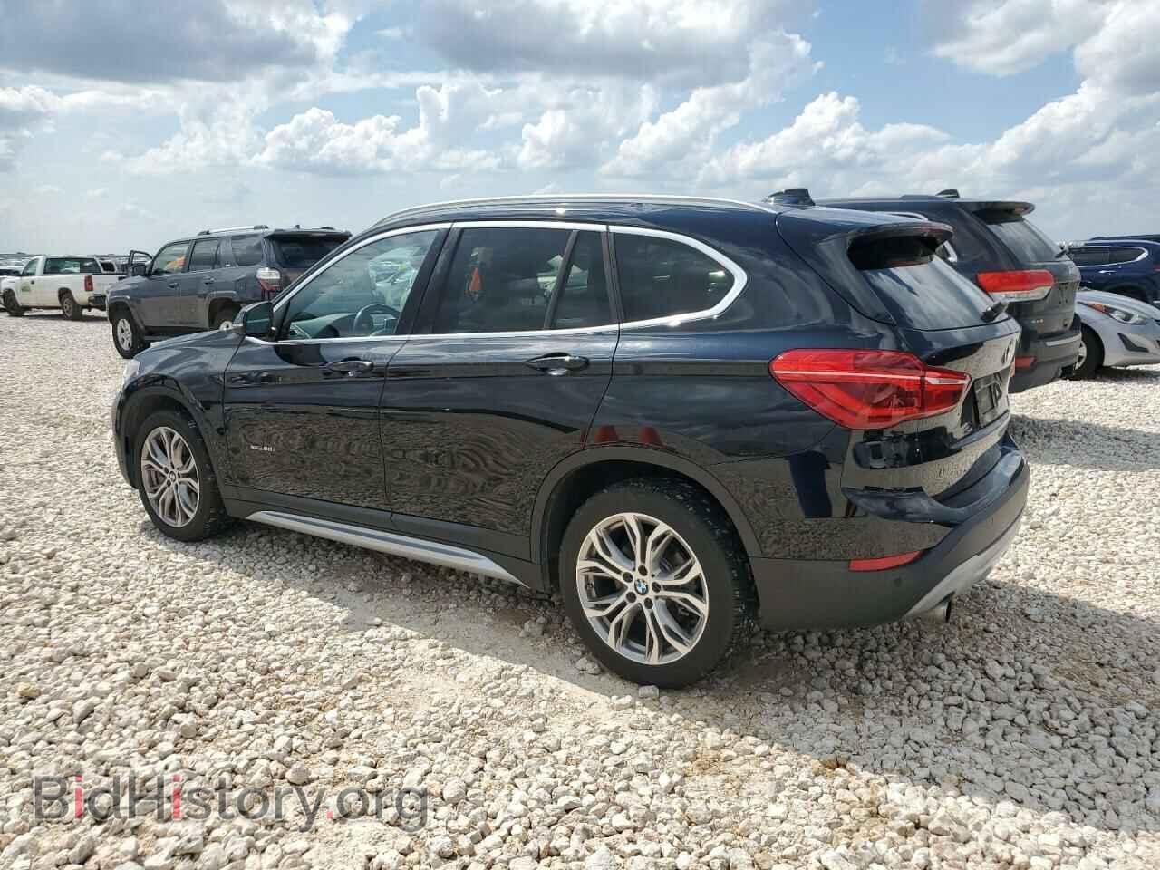 2017 BMW X1 - VIN: WBXHT3C36H5F70414 - Фото 2