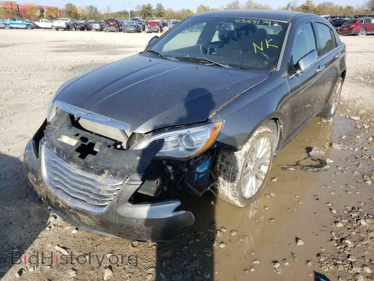2013 CHRYSLER 200 - VIN: 1C3CCBCG3DN737120 - Photo 2