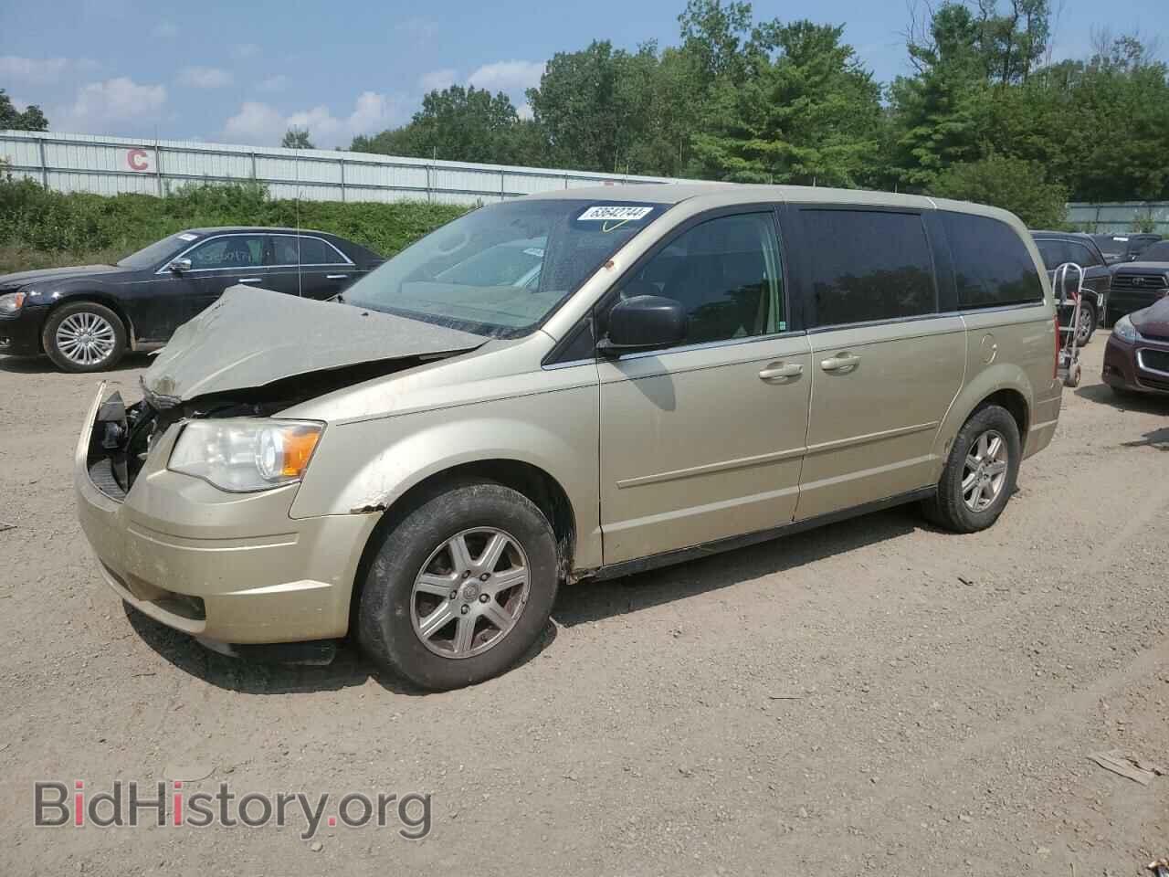 Photo 2A4RR2D16AR392298 - CHRYSLER MINIVAN 2010