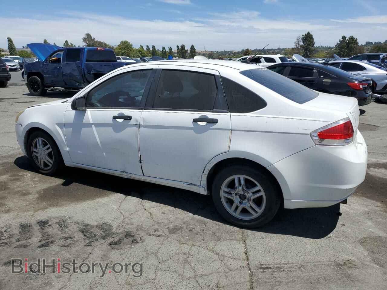 2008 FORD FOCUS - VIN: 1FAHP34N98W151438 - Фото 2