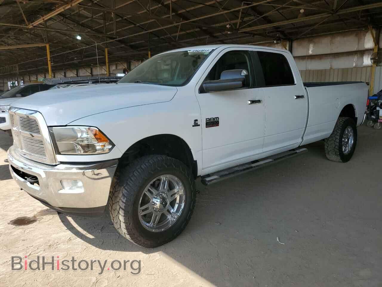 Photo 3D73Y3CL2BG604795 - DODGE All Models 2011