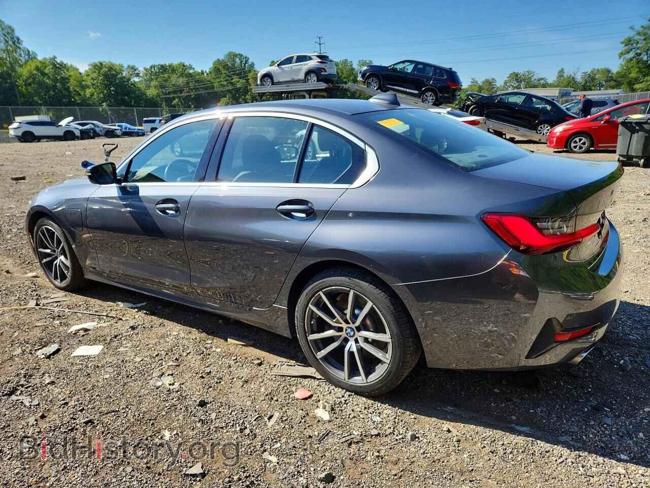 2021 BMW 3 SERIES - VIN: WBA5P9C01MFJ76296 - Photo 2