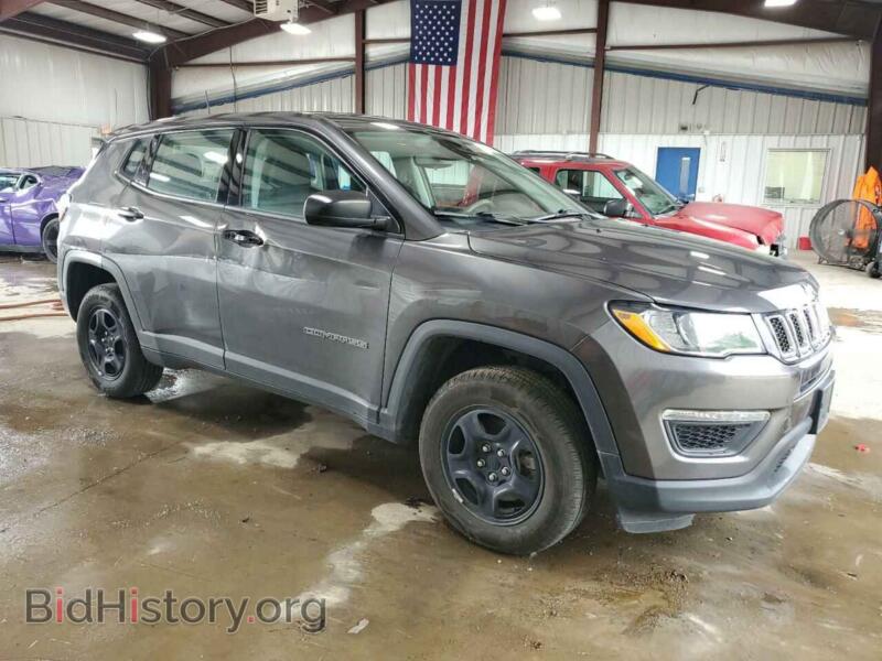 2019 Jeep COMPASS (VIN 3C4NJDAB5KT683846) — photo 4 of 14