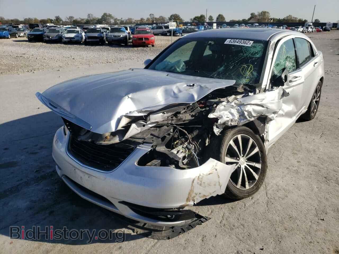 2012 CHRYSLER 200 - VIN: 1C3CCBBG0CN276894 - Фото 2
