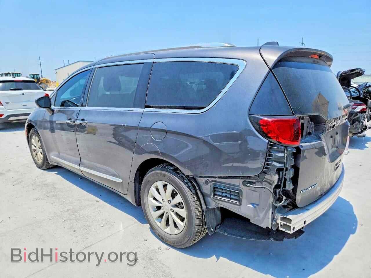 2018 CHRYSLER PACIFICA - VIN: 2C4RC1BG2JR227177 - Photo 2