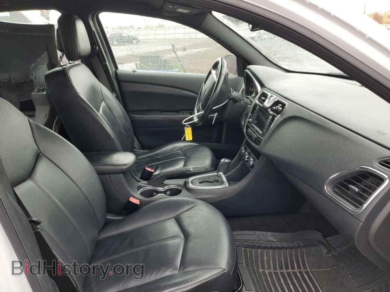 2012 CHRYSLER 200 - VIN: 1C3CCBCG3CN327075 - Фото 5
