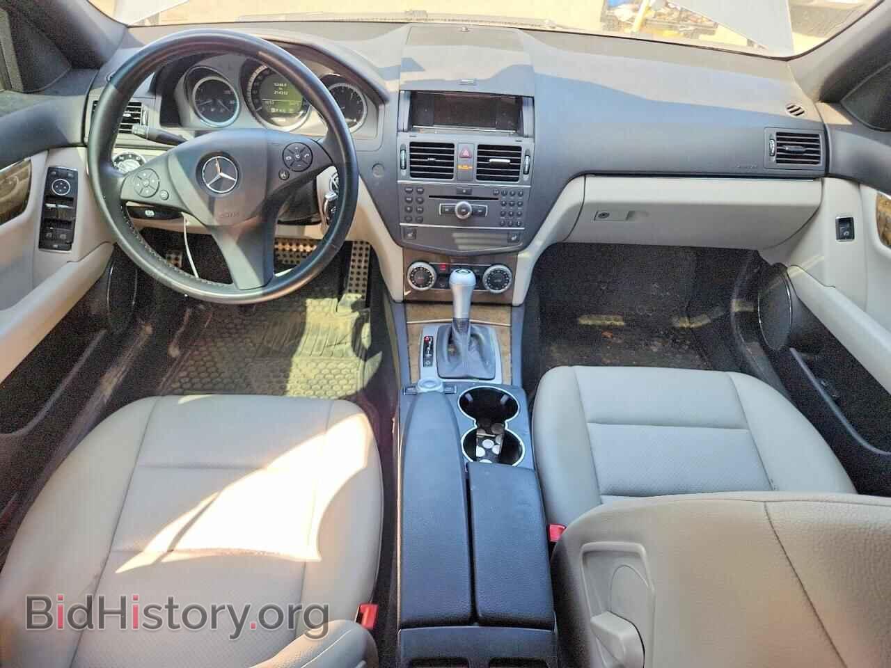 2011 MERCEDES-BENZ C-CLASS - VIN: WDDGF8FB4BF548075 - Photo 8