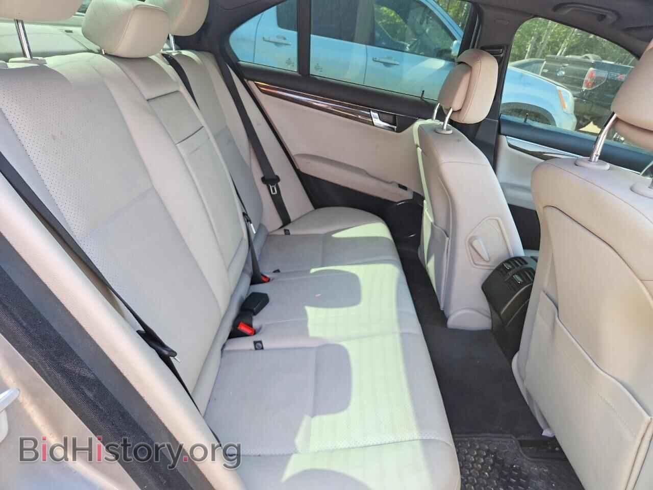 2011 MERCEDES-BENZ C-CLASS - VIN: WDDGF8FB4BF548075 - Photo 10
