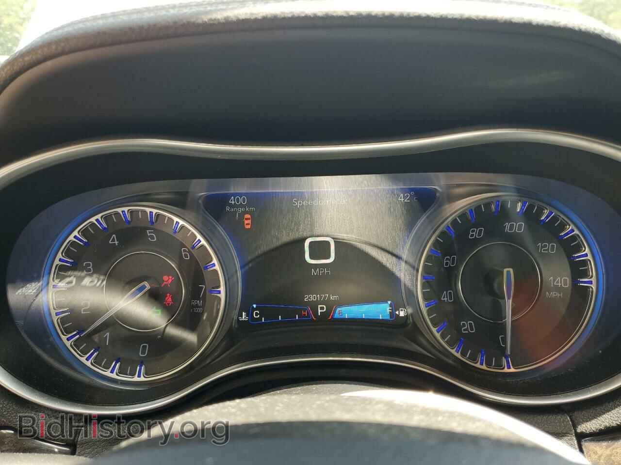 2017 CHRYSLER 300 - VIN: 2C3CCAEG2HH570089 - Фото 9