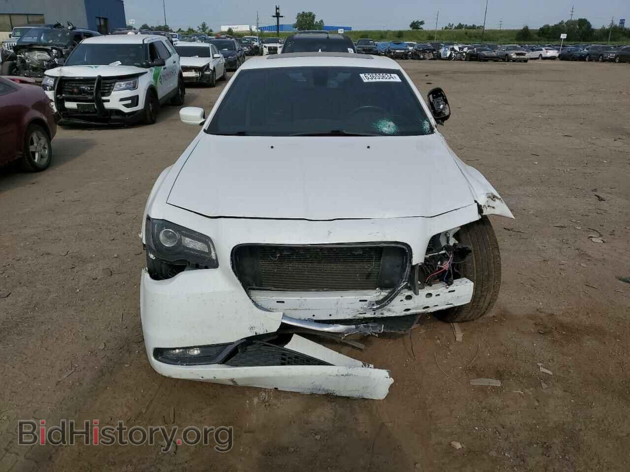 2017 CHRYSLER 300 - VIN: 2C3CCAGG0HH647975 - Фото 5
