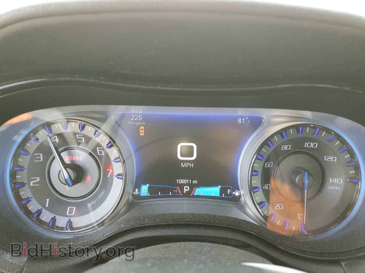 2017 CHRYSLER 300 - VIN: 2C3CCAGG0HH647975 - Фото 9