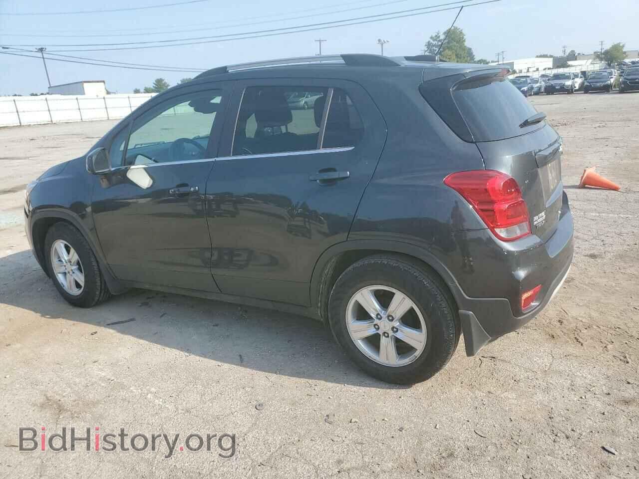 2018 CHEVROLET TRAX - VIN: 3GNCJLSB4JL320511 - Фото 2
