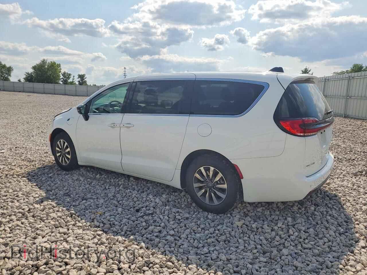 2024 CHRYSLER PACIFICA - VIN: 2C4RC1S76RR108902 - Photo 2