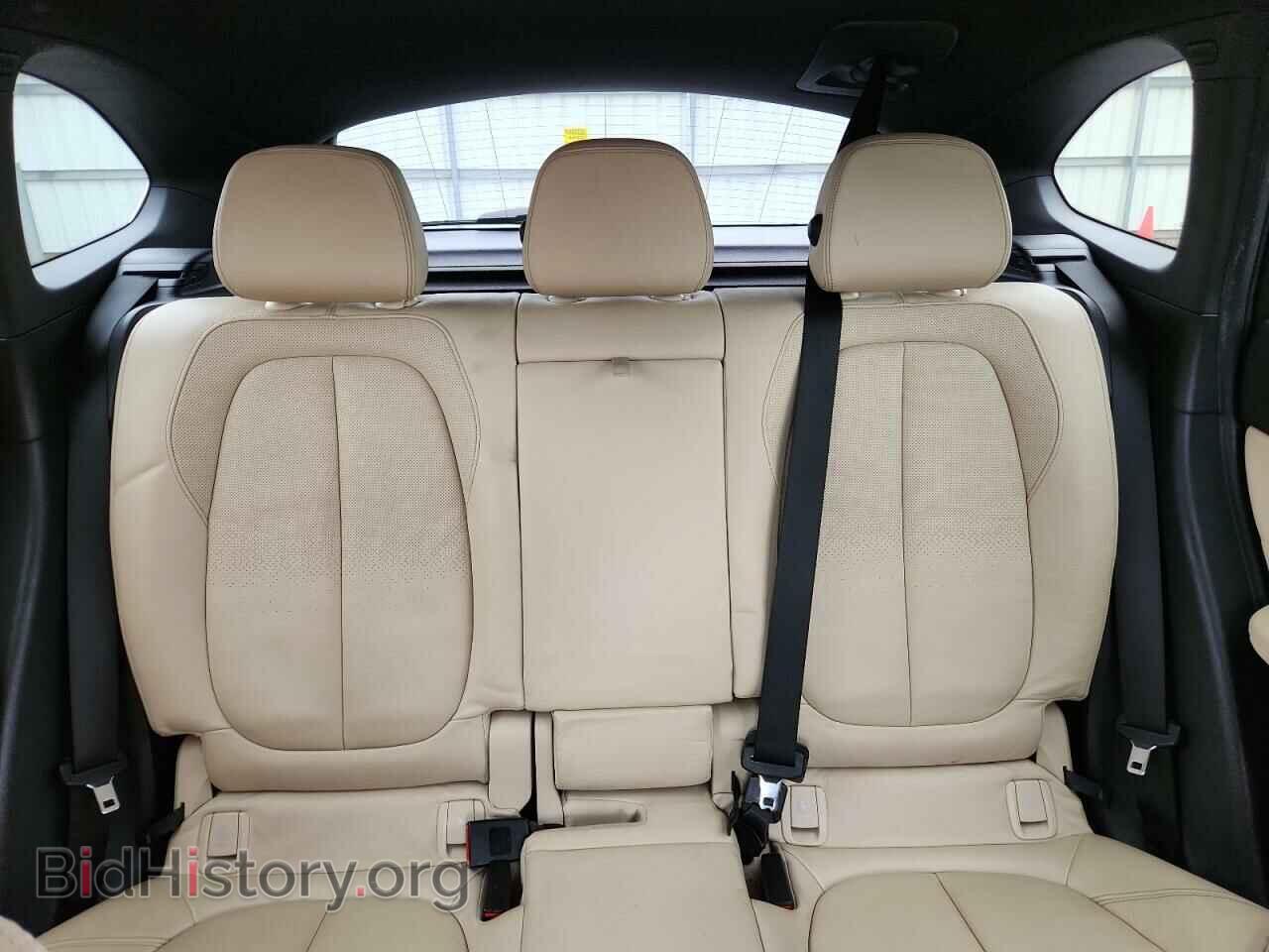 2017 BMW X1 - VIN: WBXHT3C32H5F75352 - Фото 10