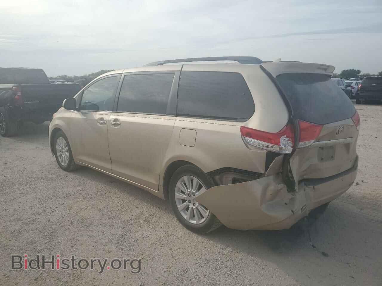 2011 TOYOTA All Models - VIN: 5TDYK3DC3BS040642 - Фото 2