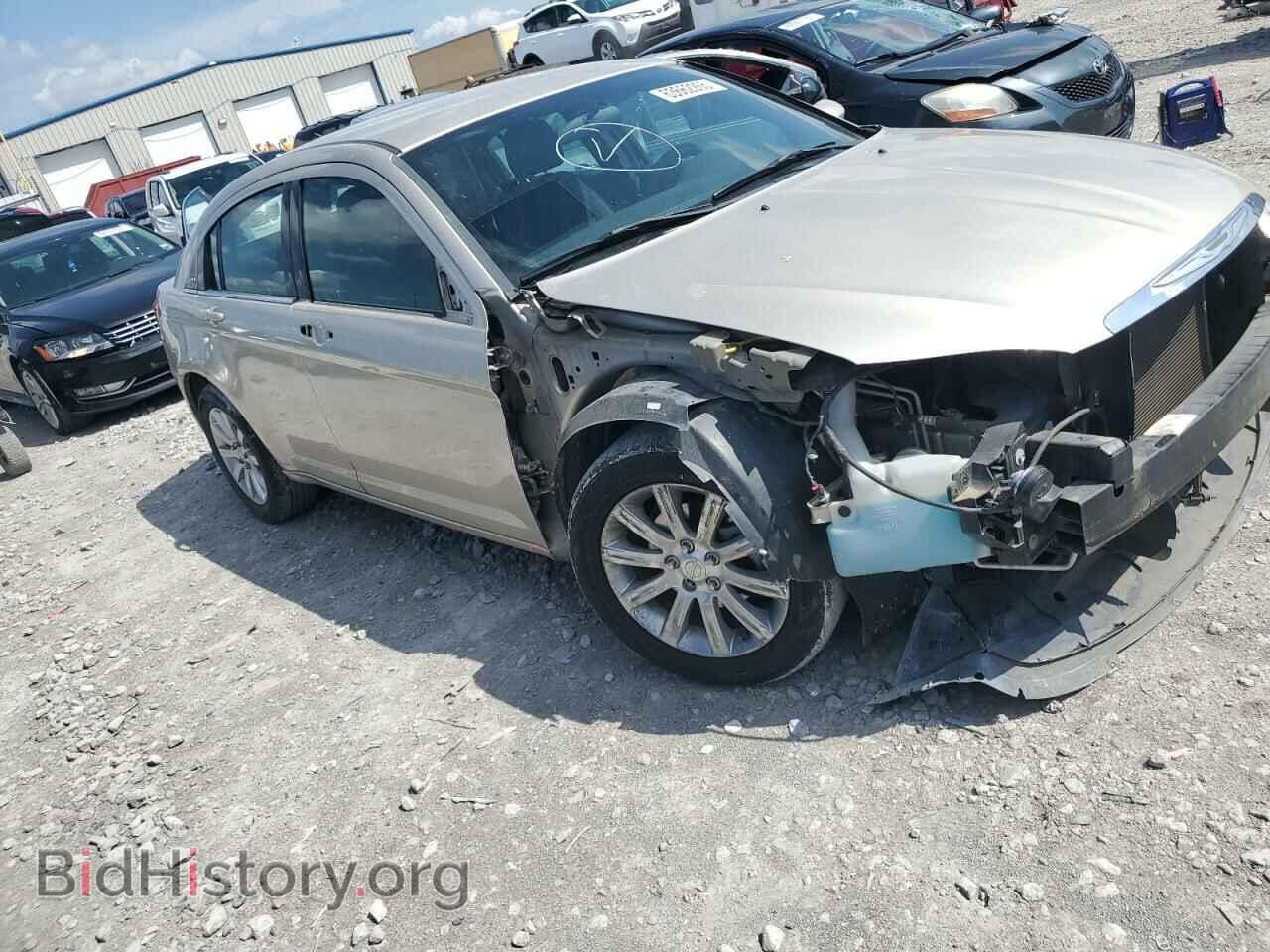 2014 CHRYSLER 200 - VIN: 1C3CCBAB1EN211027 - Фото 4