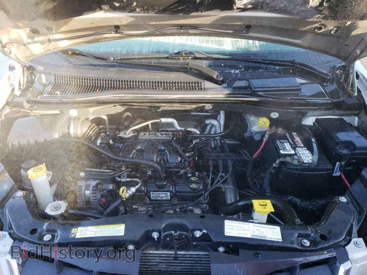 2008 CHRYSLER MINIVAN - VIN: 2A8HR54P78R637779 - Фото 7