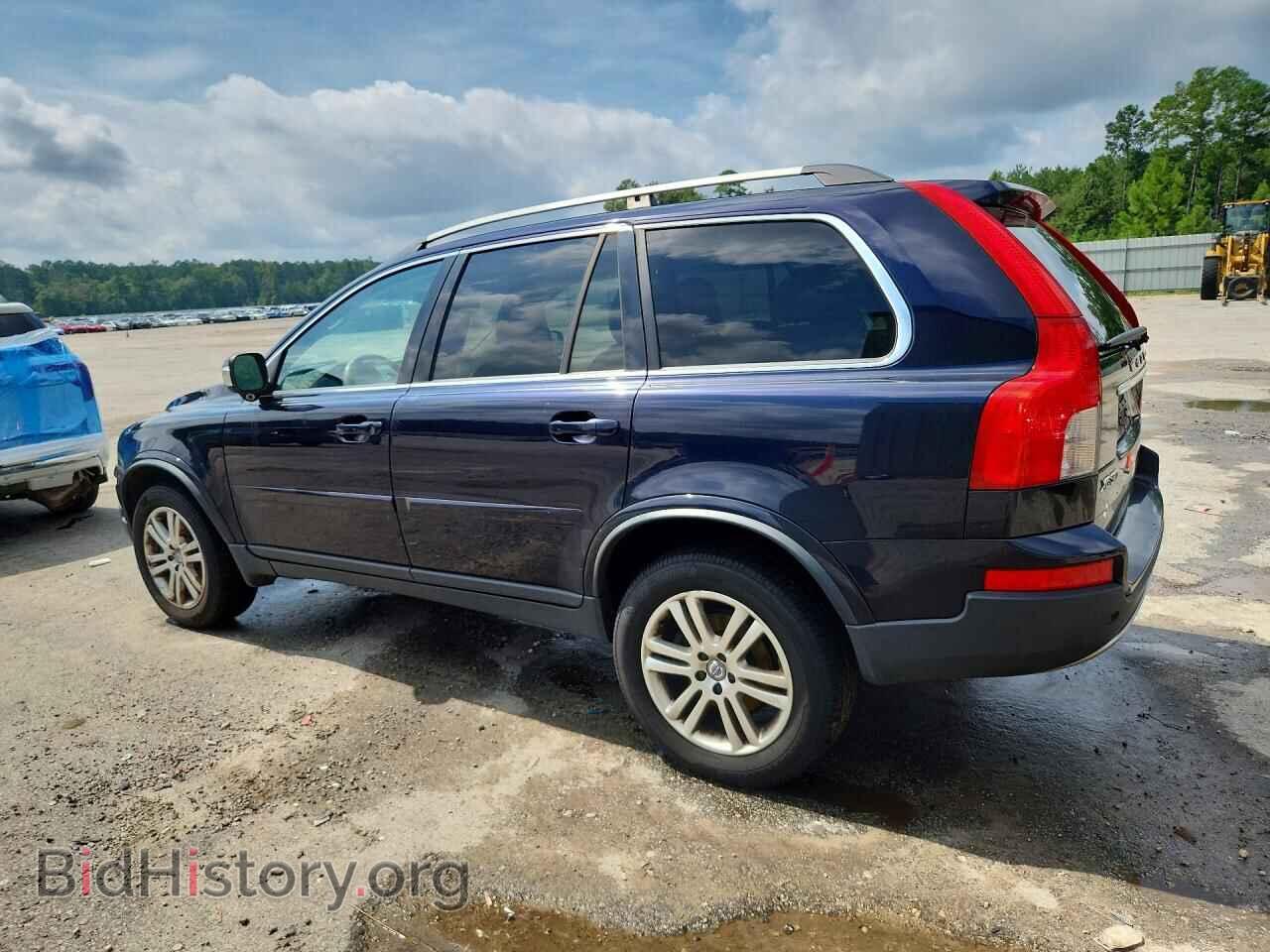 2011 VOLVO XC90 - VIN: YV4952CZ3B1572785 - Photo 2