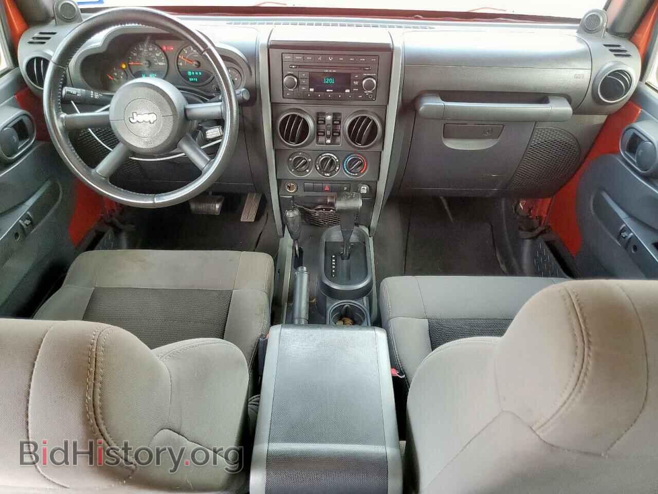2009 JEEP WRANGLER - VIN: 1J8GA39129L754949 - Фото 8
