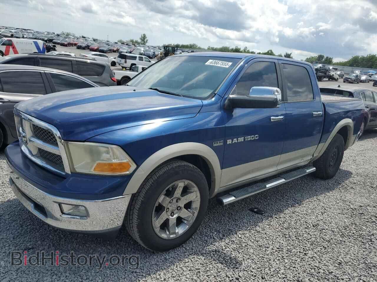 Photo 1D7RB1CT5BS596555 - DODGE All Models 2011