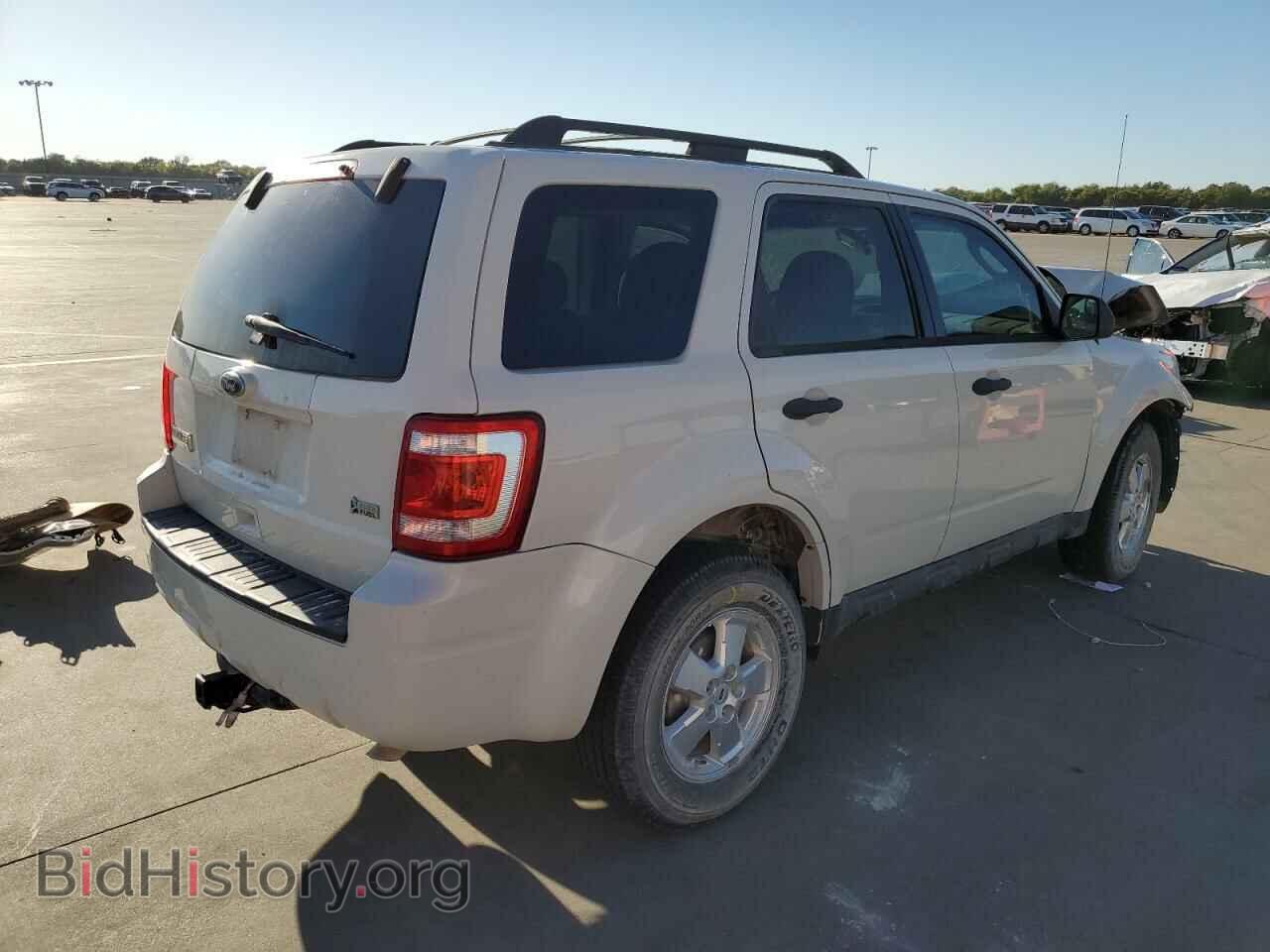 2011 FORD ESCAPE - VIN: 1FMCU0DG4BKA55532 - Фото 4