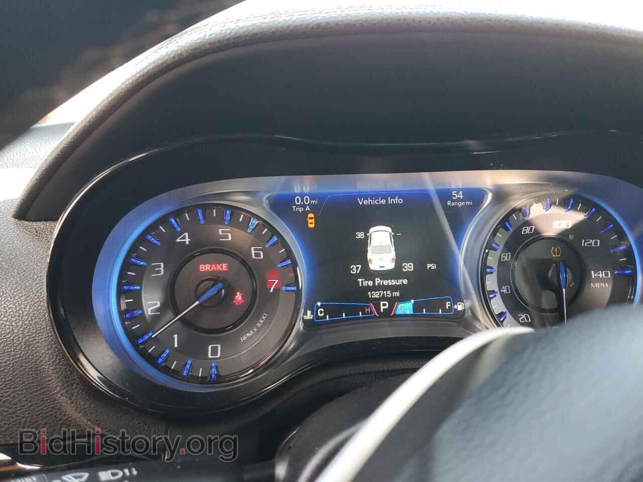 2017 CHRYSLER 300 - VIN: 2C3CCABG3HH577735 - Фото 9