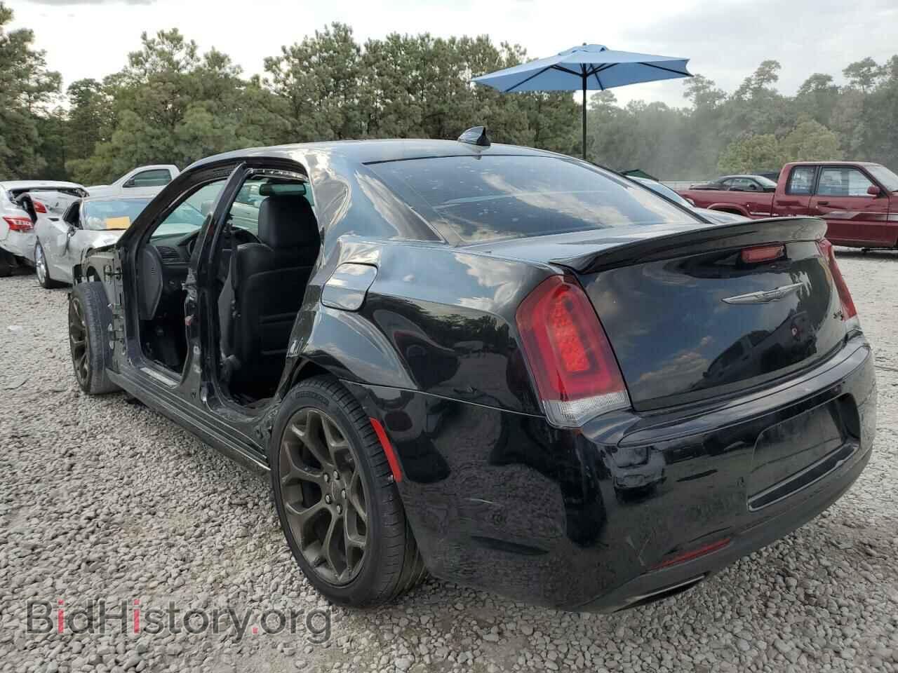 2017 CHRYSLER 300 - VIN: 2C3CCABT7HH516353 - Фото 2