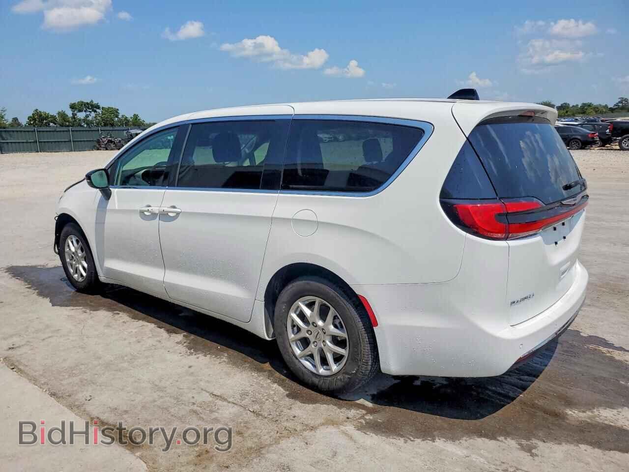 2024 CHRYSLER PACIFICA - VIN: 2C4RC1BG6RR149482 - Фото 2