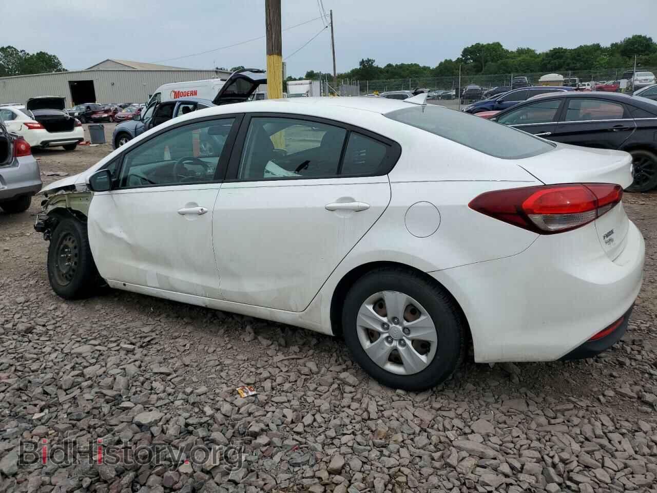2017 KIA FORTE - VIN: 3KPFL4A79HE083256 - Фото 2