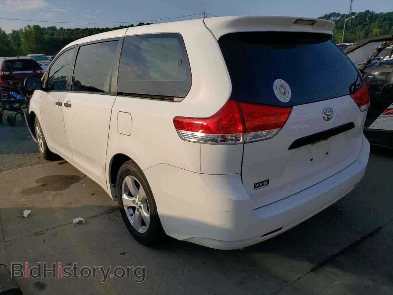 2011 TOYOTA All Models - VIN: 5TDZK3DC0BS031000 - Фото 2