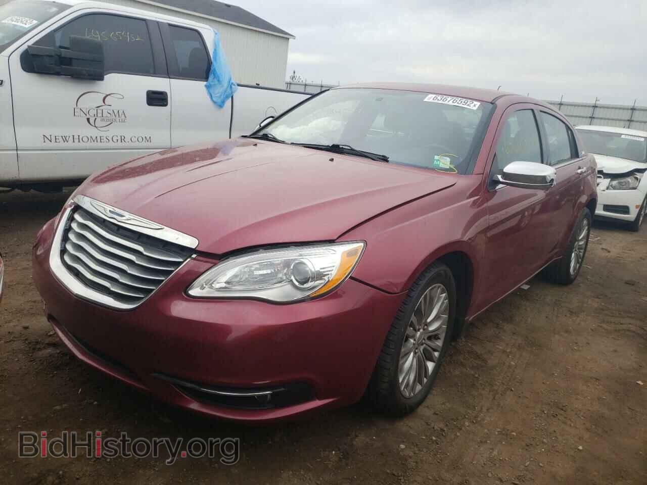 2011 CHRYSLER 200 - VIN: 1C3BC2FG2BN600089 - Photo 2