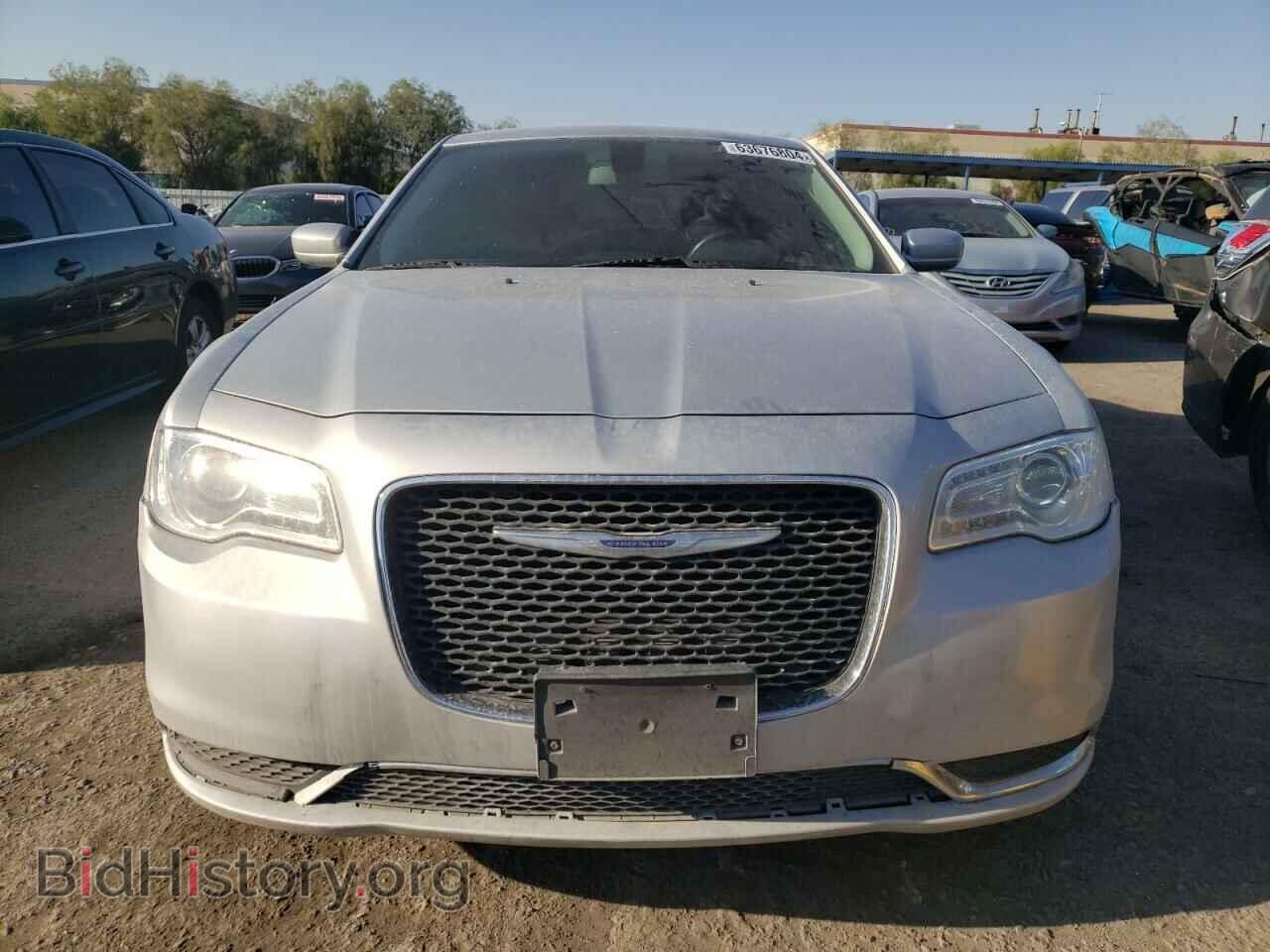 2019 CHRYSLER 300 - VIN: 2C3CCAAG7KH704463 - Фото 5