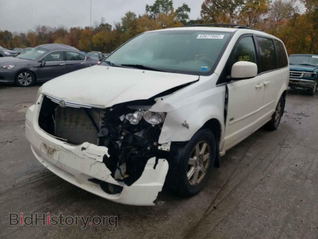 2008 CHRYSLER MINIVAN - VIN: 2A8HR54P78R816906 - Фото 2