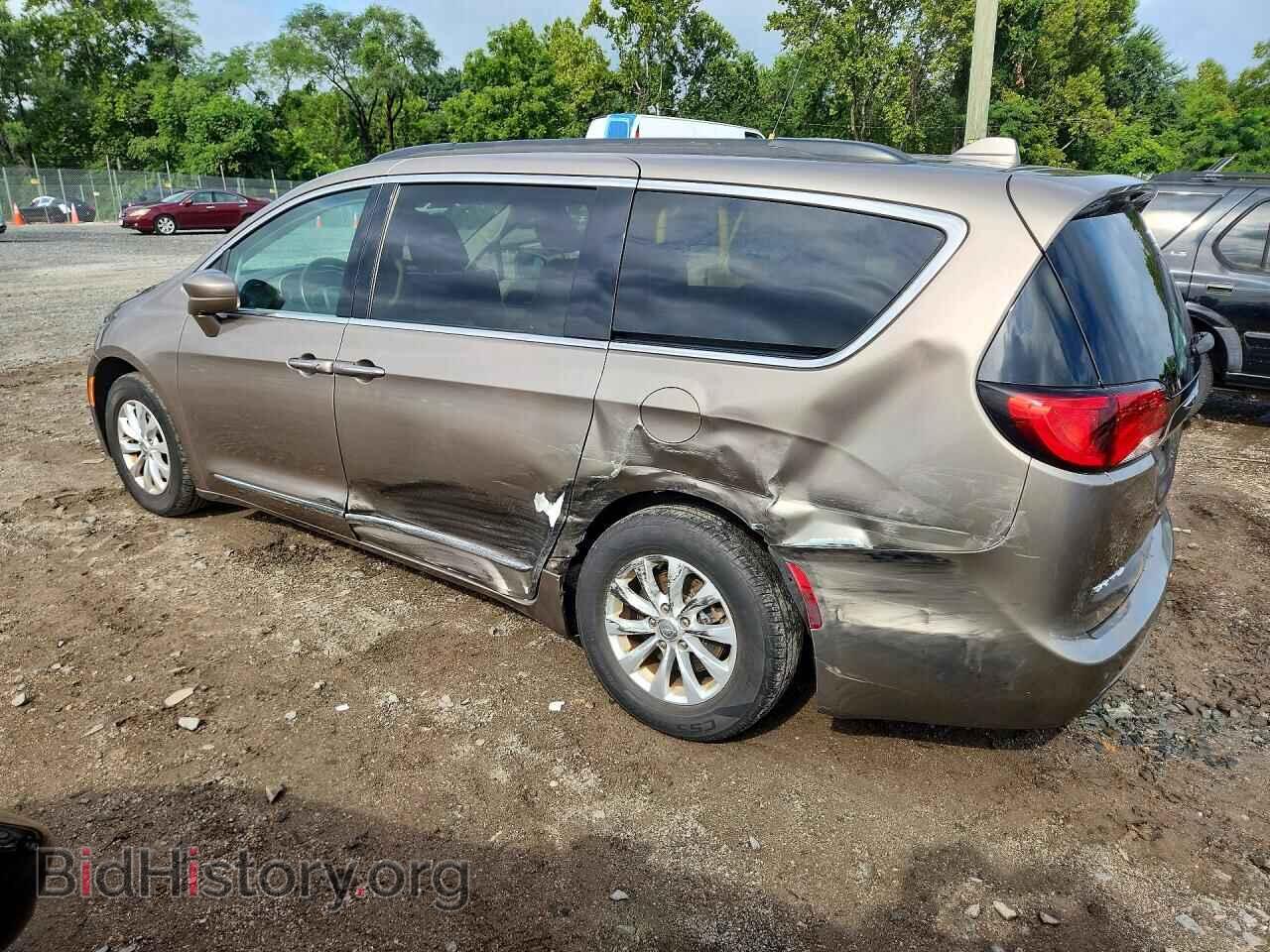 2017 CHRYSLER PACIFICA - VIN: 2C4RC1BG2HR744795 - Photo 2