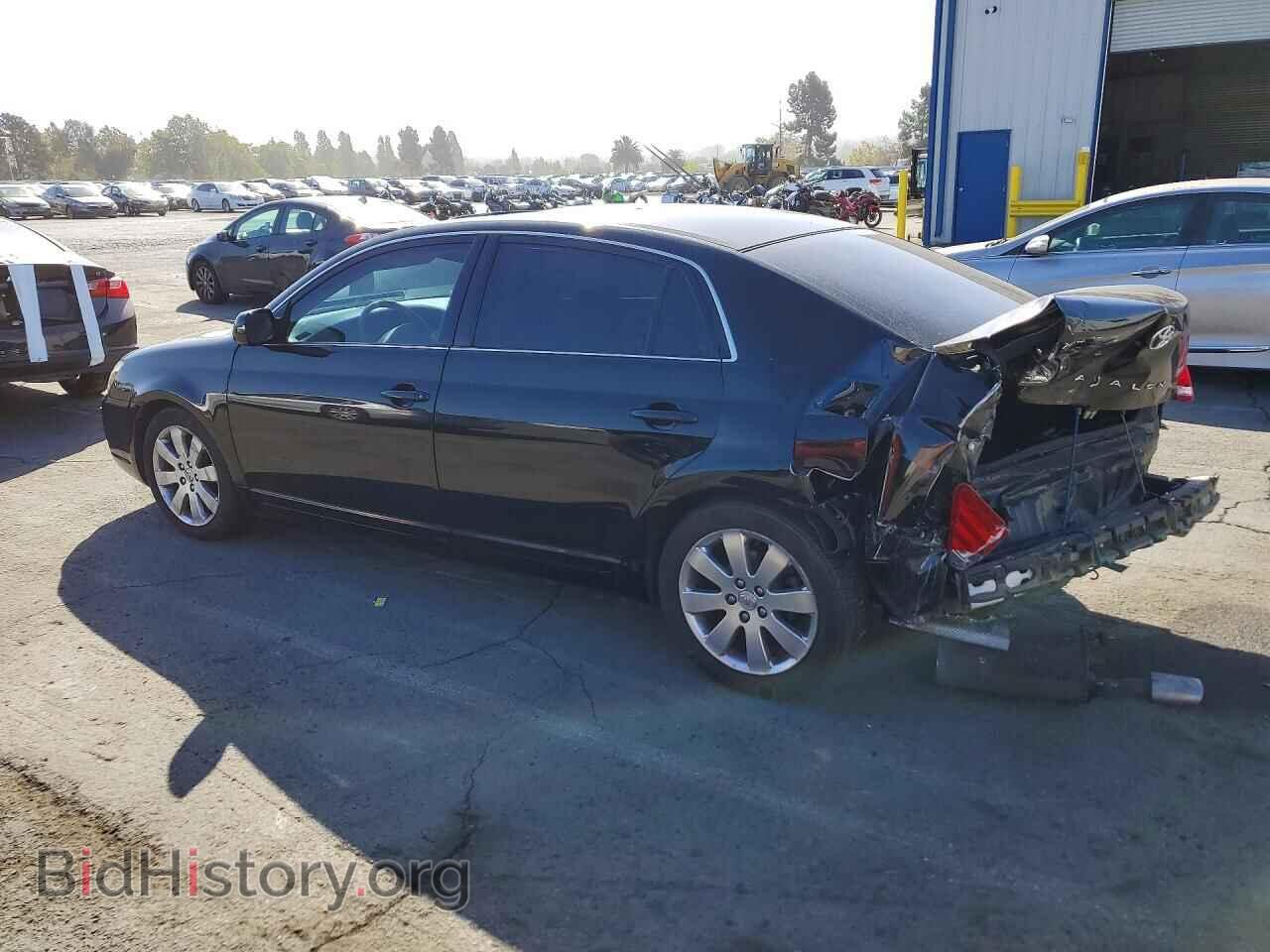 2005 TOYOTA AVALON - VIN: 4T1BK36B05U052995 - Фото 2