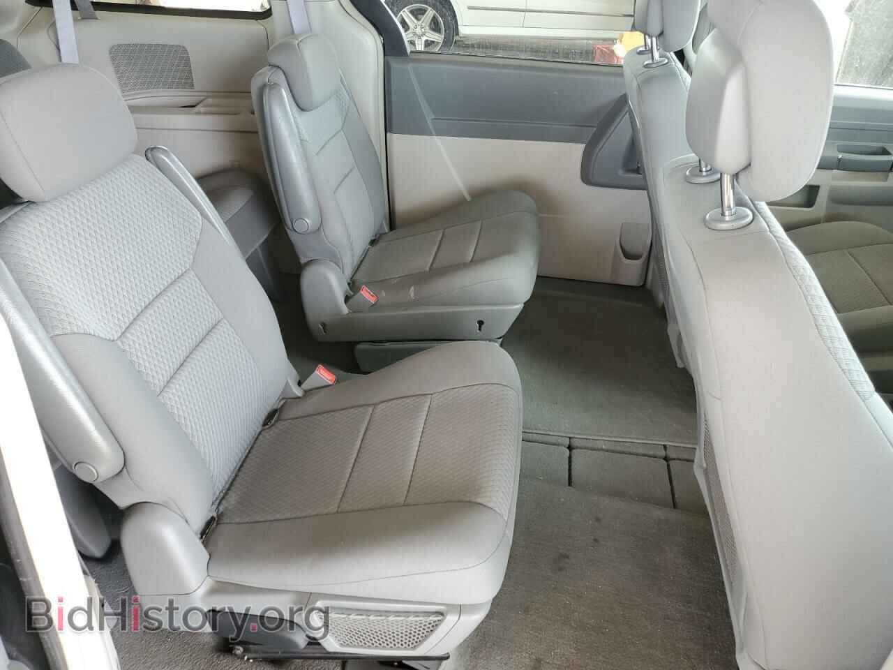 2010 CHRYSLER MINIVAN - VIN: 2A4RR2D10AR391440 - Photo 11