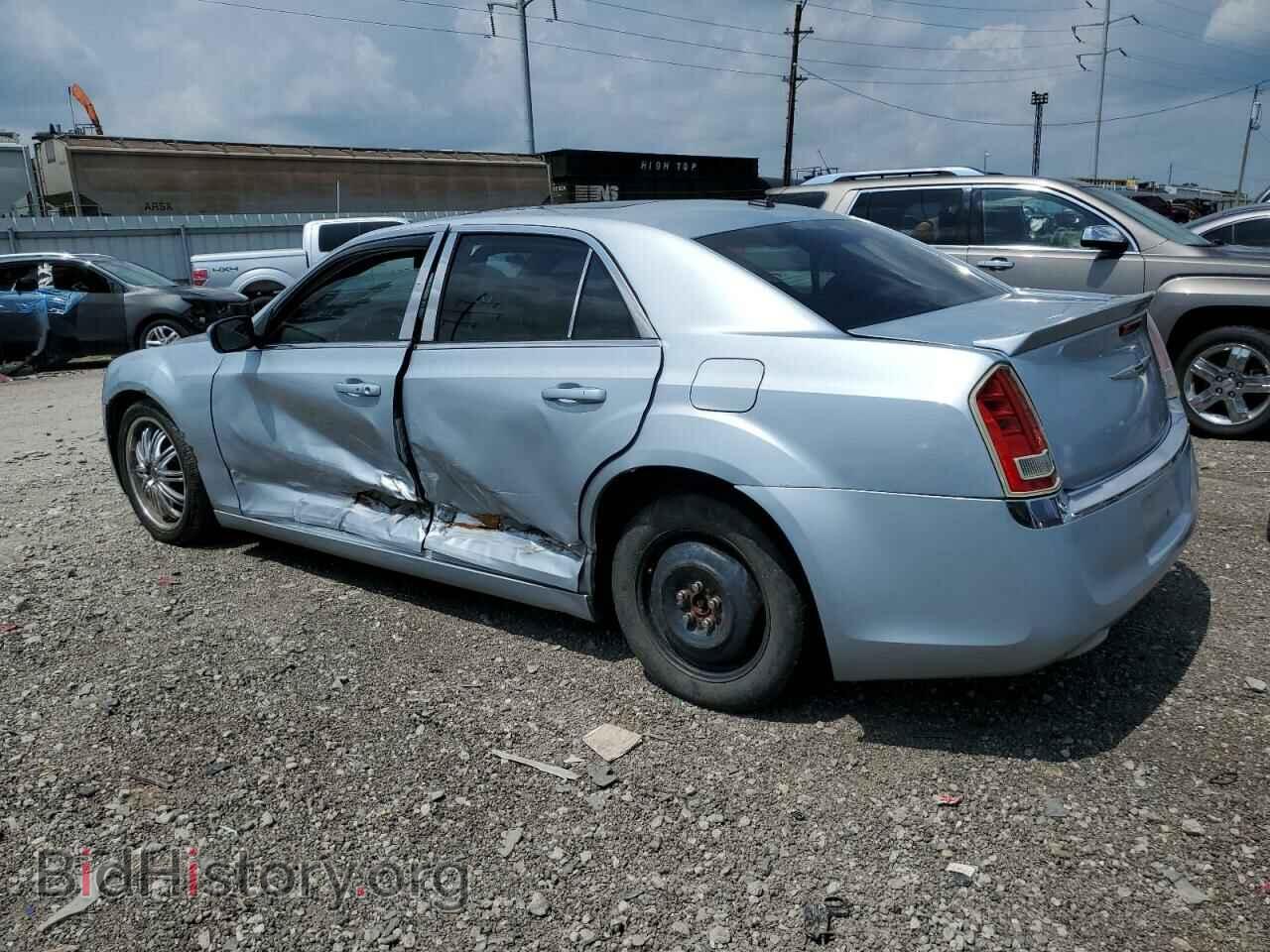 2013 CHRYSLER 300 - VIN: 2C3CCAAG8DH722943 - Фото 2