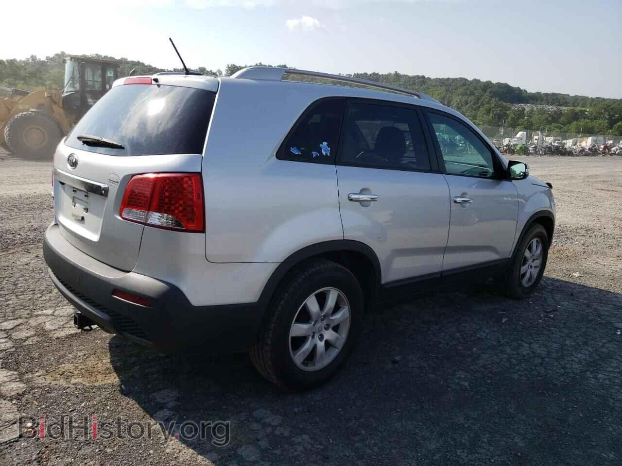 2011 KIA SORENTO - VIN: 5XYKT3A13BG076852 - Фото 3