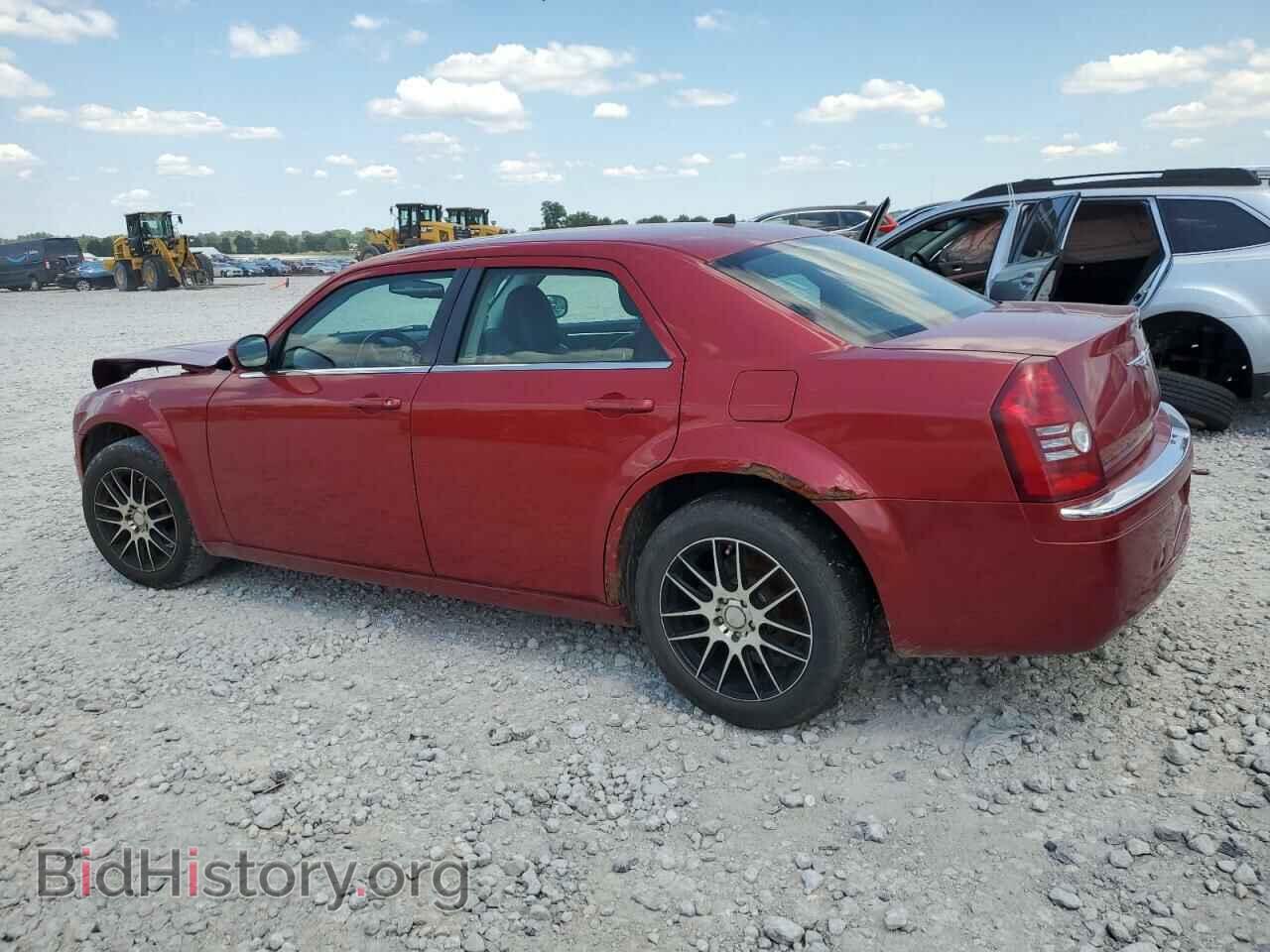 2008 CHRYSLER 300 - VIN: 2C3KA33G78H236124 - Фото 2