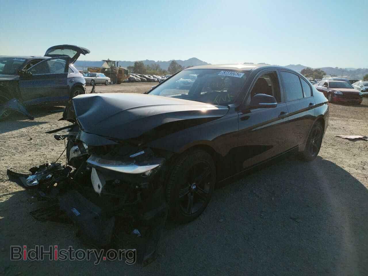 2013 BMW 3 SERIES - VIN: WBA3A5C59DF602541 - Фото 2