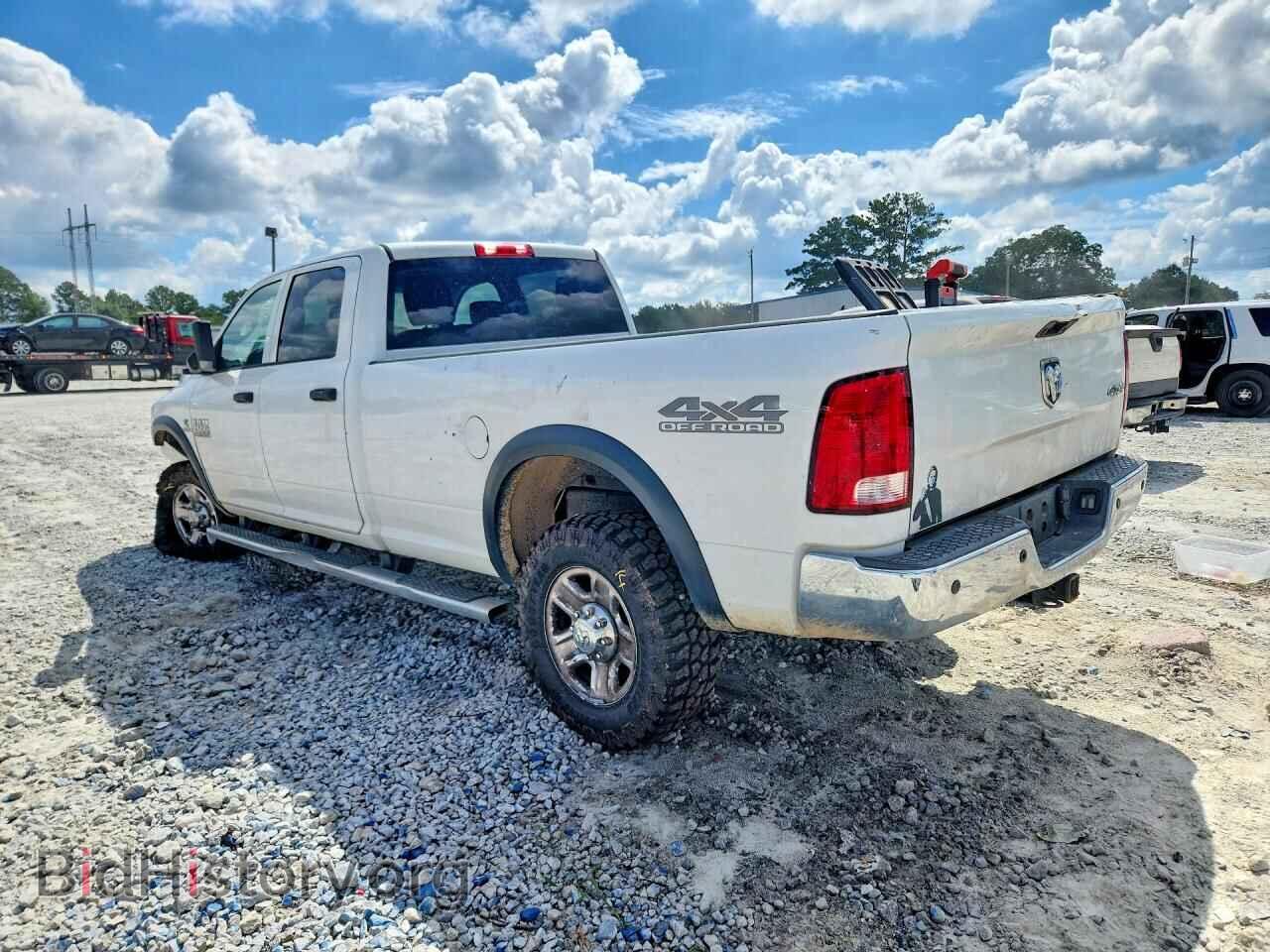 2018 RAM 2500 - VIN: 3C6UR5HL5JG180518 - Photo 2