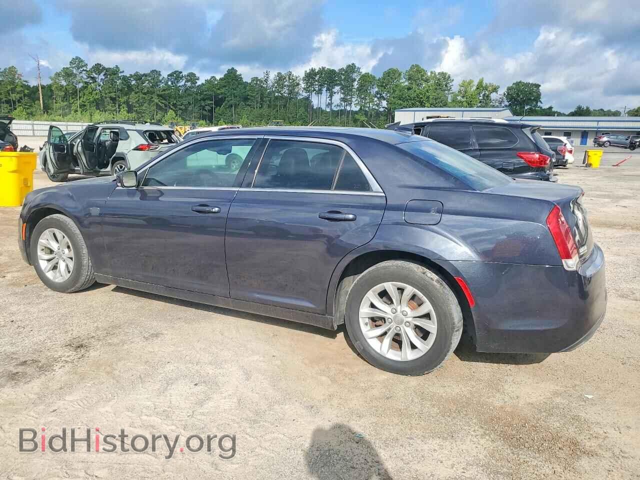 2016 CHRYSLER 300 - VIN: 2C3CCAAG7GH208232 - Photo 2