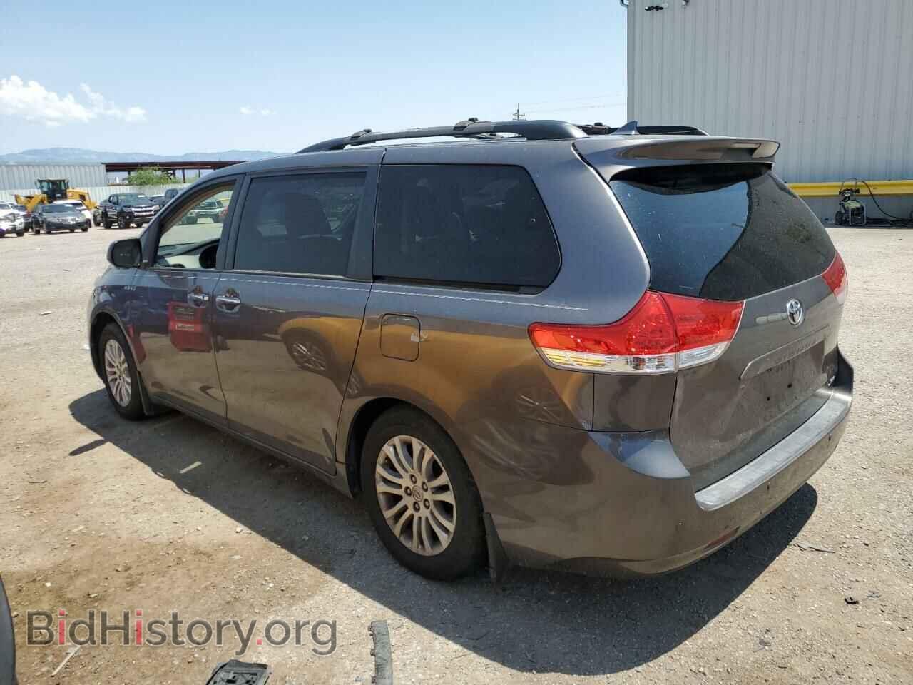 2011 TOYOTA All Models - VIN: 5TDYK3DC3BS145522 - Фото 2