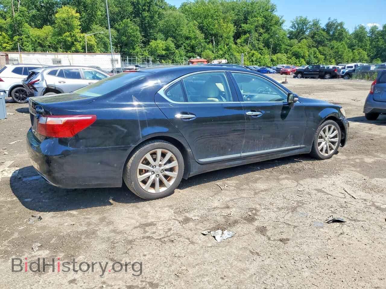 2011 LEXUS LS460 - VIN: JTHCL5EF7B5010950 - Photo 3