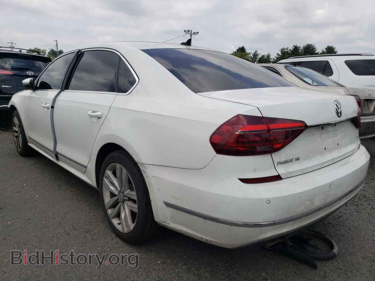 2017 VOLKSWAGEN PASSAT - VIN: 1VWGT7A31HC083517 - Фото 2